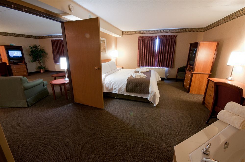 Canad Inns Destination Centre Club Regent Casino Hotel Winnipeg Bagian luar foto