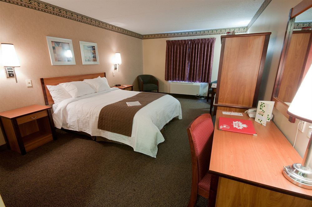 Canad Inns Destination Centre Club Regent Casino Hotel Winnipeg Bagian luar foto