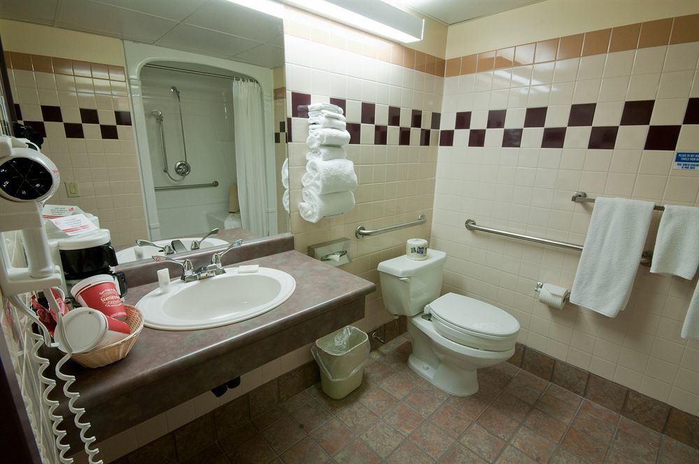 Canad Inns Destination Centre Club Regent Casino Hotel Winnipeg Bagian luar foto