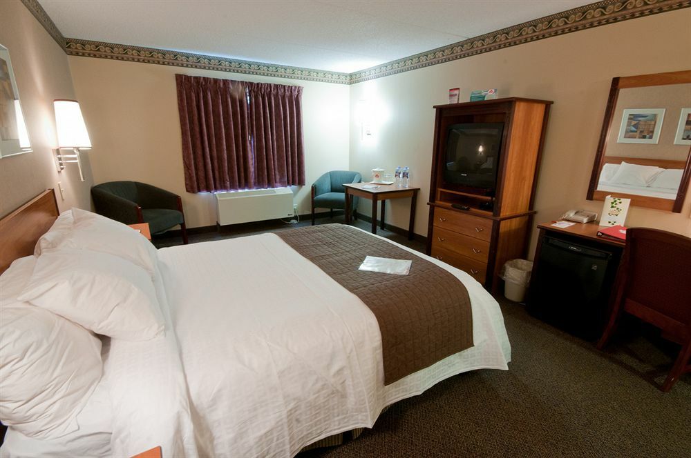 Canad Inns Destination Centre Club Regent Casino Hotel Winnipeg Bagian luar foto